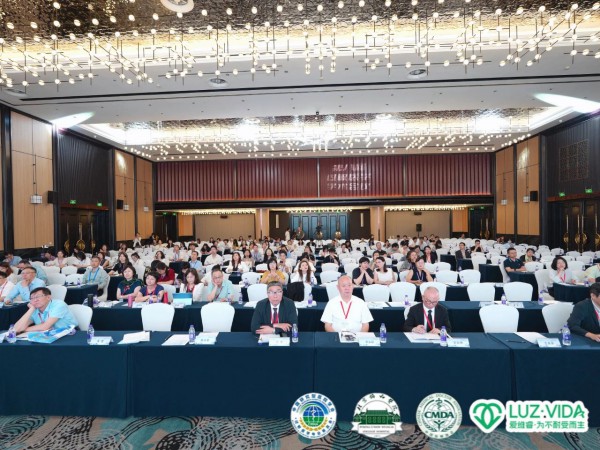 第八届过敏医学学术会议圆满落幕，爱维睿以科学循证与数万案例跻身学术圈