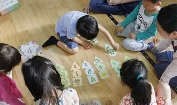 孩子最佳“识字时间”，并非三岁或四岁，这个年龄段识字事半功倍！
