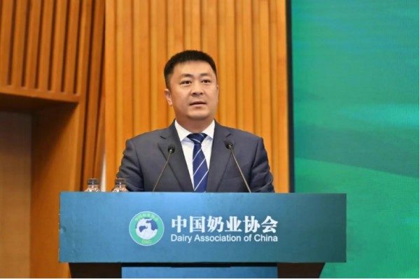 20年跨越百年差距，中国牛奶真的牛起来了！核心指标优于欧盟标准
