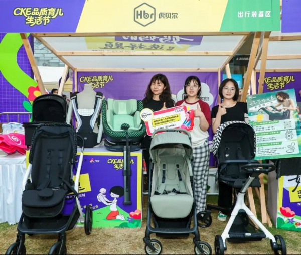 足球少年四次创业，用“球场智慧”实现“品牌梦”