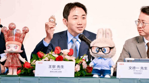 70万件秒光、斩获大奖、首发售罄！“小玩具”藏着“大生意”