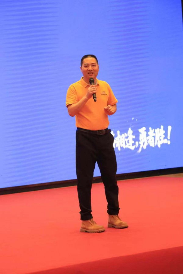 一路坦图·无限光明 坦图公司2026年光明致优奶粉年度营销战役全面启航！