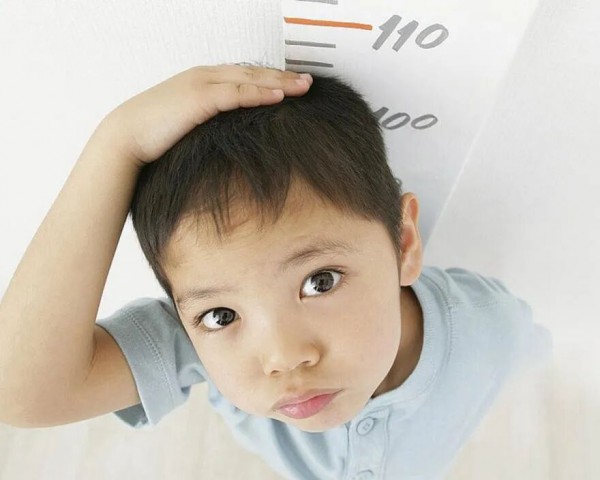 春天孩子进入“猛长期”，这3件事做不好，孩子可能少长10公分，妈妈要上点心