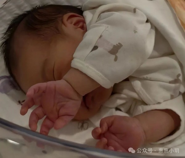 宝宝睡前摸这5个地方，真的能“一键哄睡”！5分钟就安静