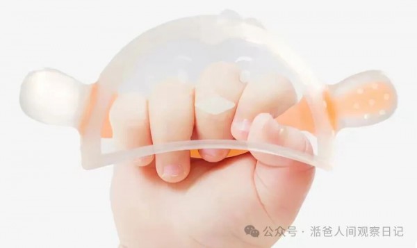 关于安抚奶嘴：等到宝宝六月龄的时候我才非常后悔