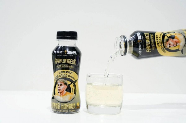 蒙牛/伊利同步押注！「透明蛋白水」成乳企巨头新战场！