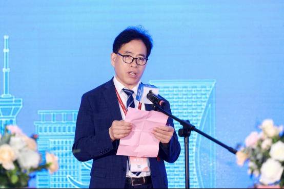 国产高端装备新突破！碧海包装24000包/小时无菌纸盒灌装机亮相蓉城