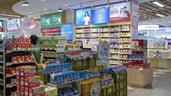 如何应对外来连锁冲击？这家区域连锁不做“奶粉店”，不唯毛利论…
