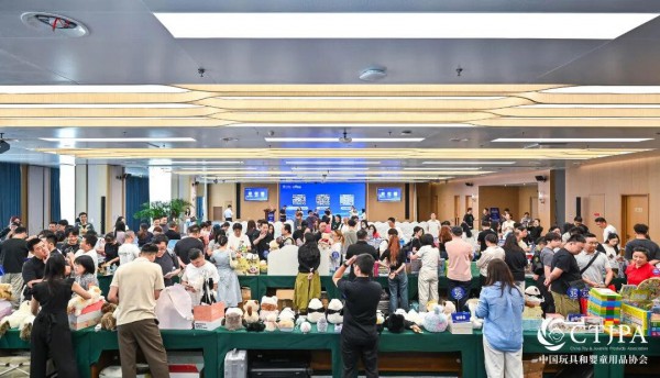 129家品牌、渠道商齐聚蓉城——中国玩协西南首场私享会精彩连连