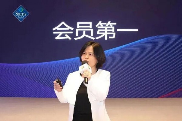 一年11起食安事件、两大高管接连离场，1070万会员捧起的千亿巨头要跌落神坛？