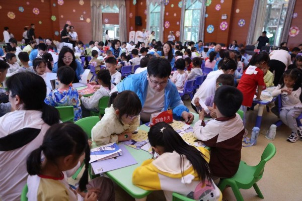 8285张笑脸，575万爱心物资，第十一次奔赴，只为陪伴