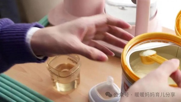 千万不要再用45度水给孩子冲泡奶粉了，快看看你是不是一直泡错了？