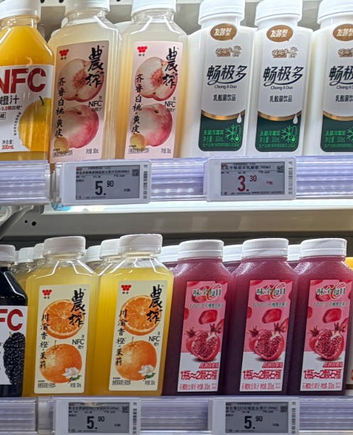 大字NFC，小字“含”！味全这一跤，摔疼了谁？