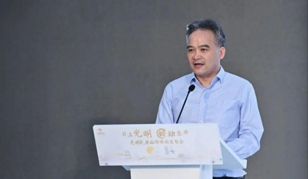 始料未及！ 距任期结束提前两年：光明乳业董事长骤然辞任