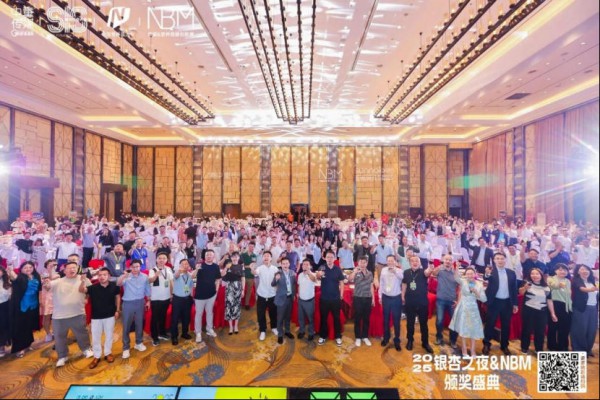 母婴营养品从无人问津到全渠道押注，每一步都有人提前预判对了