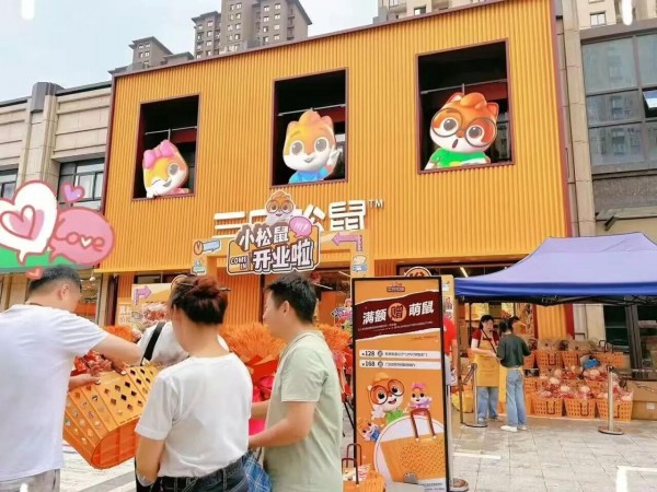 半年亏损“近亿”，来伊份的新店型能否成为转折点？