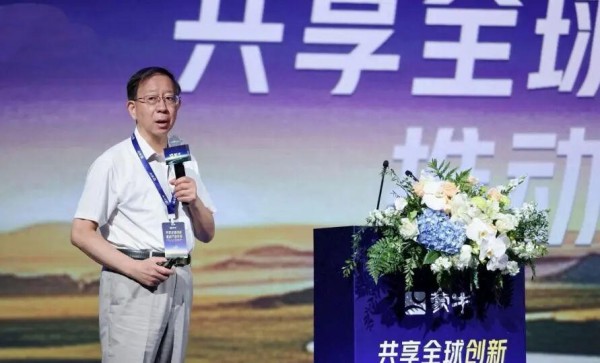 全球乳业智慧汇聚内蒙古乌兰布和 以科技创新推动产业升级