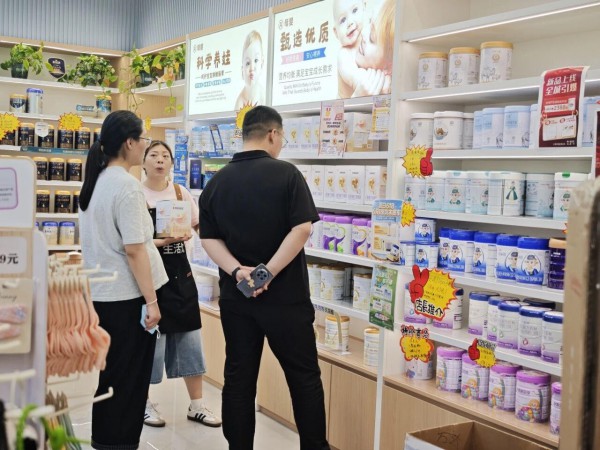 当新生儿跌破800万，门店靠什么活下来？