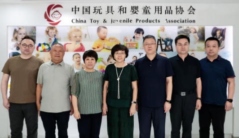 平乡县委书记胡晓铭到访中国玩协，携手共促产区新发展